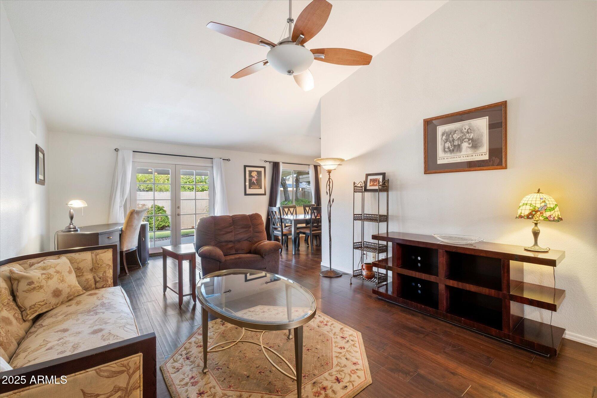 1002 East Grandview Road Phoenix, AZ 85022 - Photo 11 of 29 Living Room