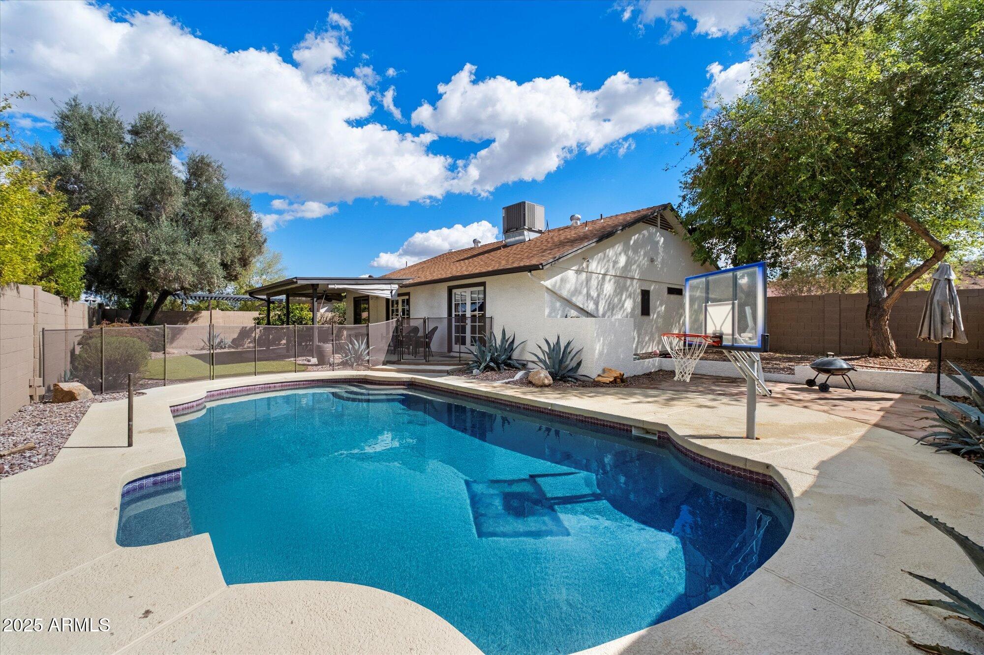1002 East Grandview Road Phoenix, AZ 85022 - Photo 23 of 29 Pool