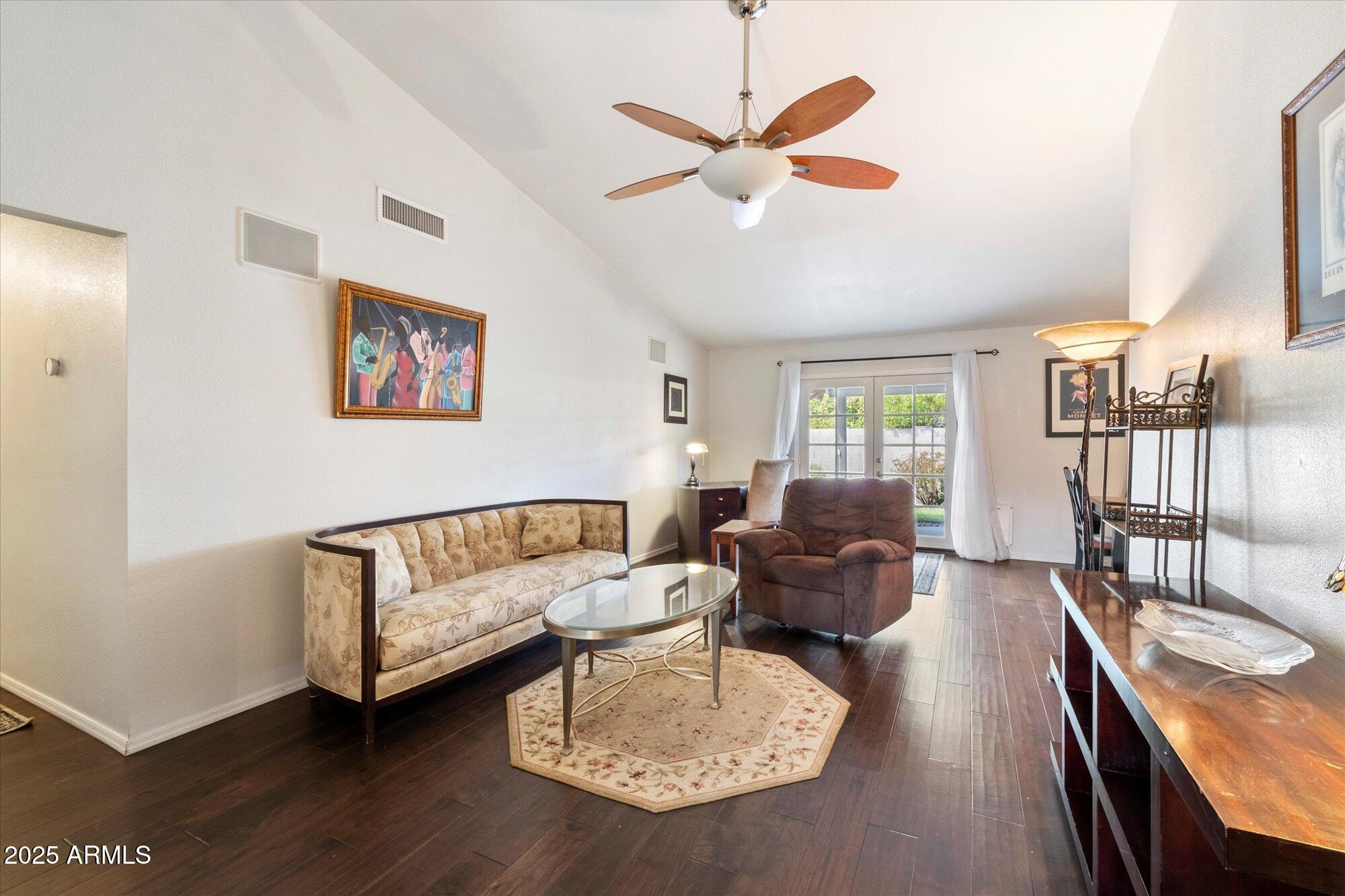 1002 East Grandview Road Phoenix, AZ 85022 - Photo 27 of 29 Living Room