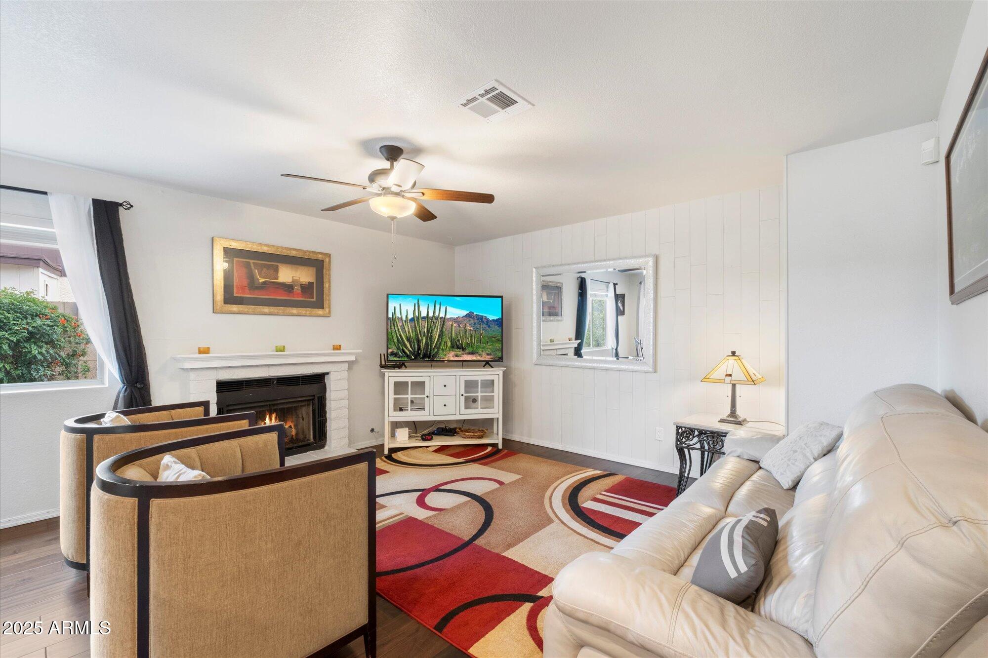 1002 East Grandview Road Phoenix, AZ 85022 - Photo 6 of 29 Family Room