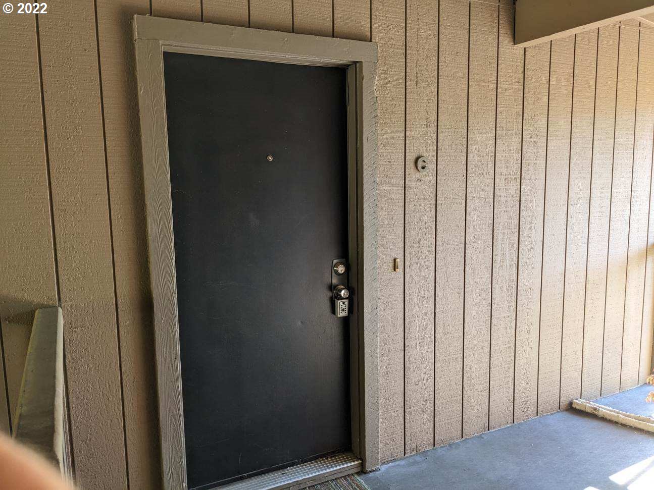 7522 Southwest Barnes Road, Unit C Portland, OR 97225 - Photo 3 of 12 Gallery Image 3