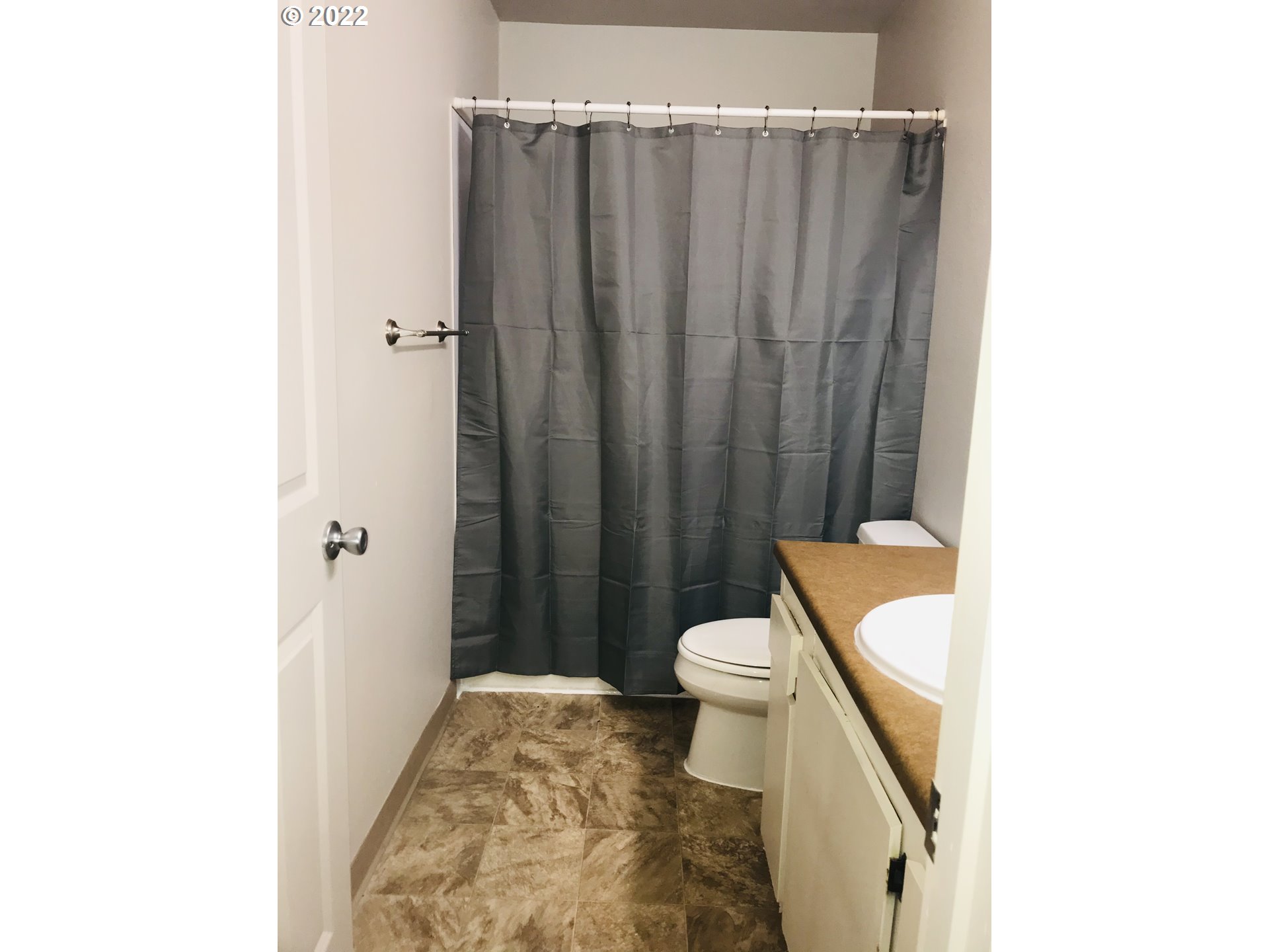 7522 Southwest Barnes Road, Unit C Portland, OR 97225 - Photo 5 of 12 Gallery Image 5