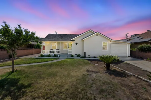 $315,000 | 723 North Lourae Avenue, Reedley, CA 93654