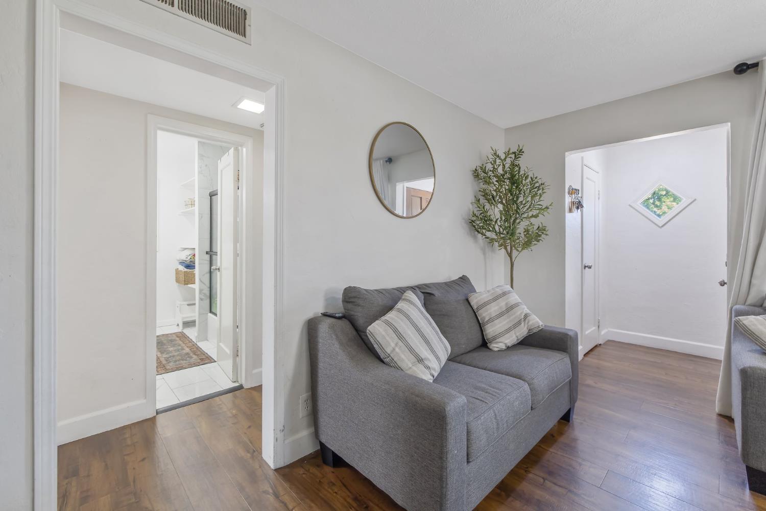 723 North Lourae Avenue Reedley, CA 93654 - Photo 24 of 45