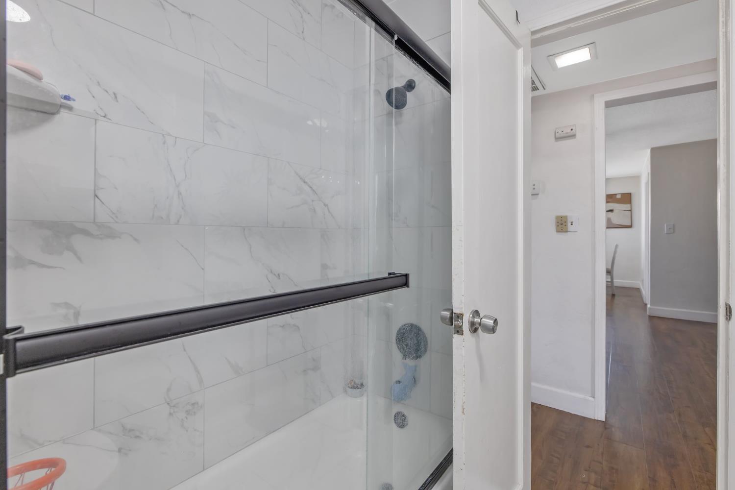 723 North Lourae Avenue Reedley, CA 93654 - Photo 28 of 45