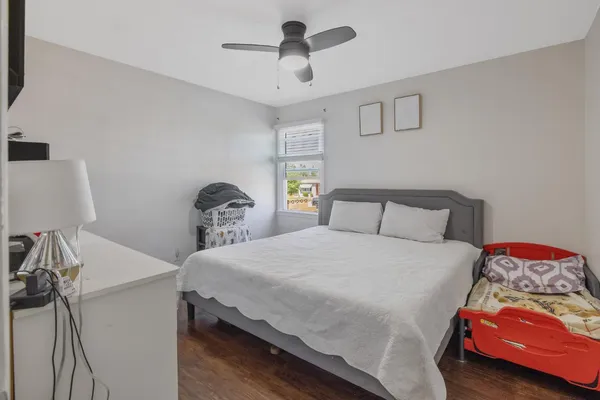 $315,000 | 723 North Lourae Avenue, Reedley, CA 93654