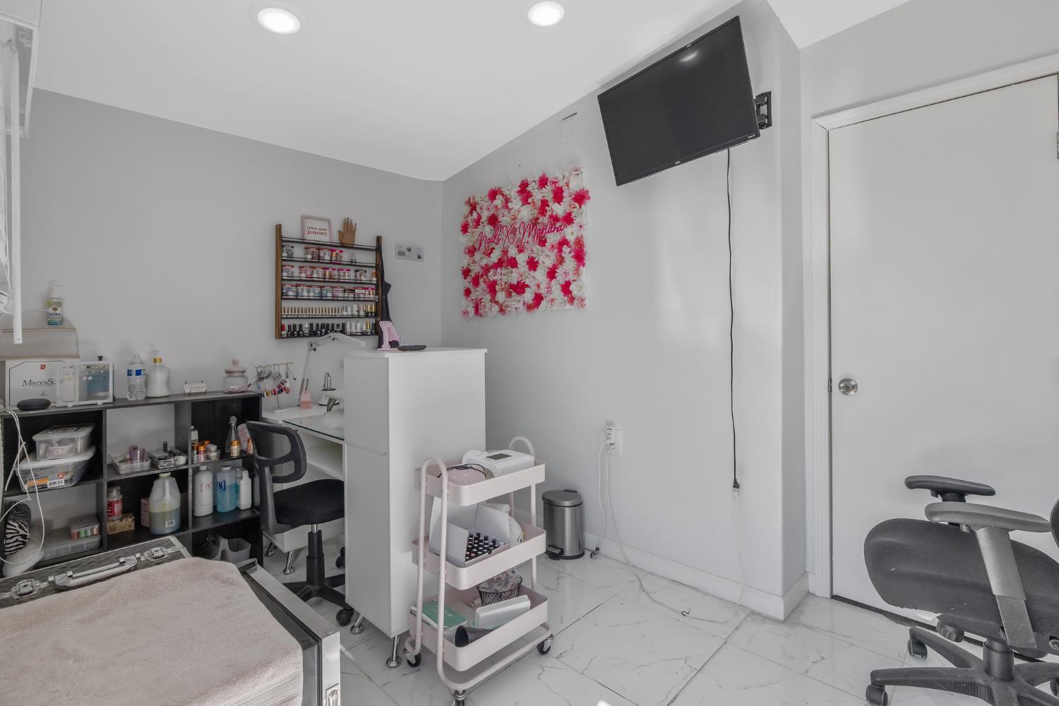 723 North Lourae Avenue Reedley, CA 93654 - Photo 31 of 45