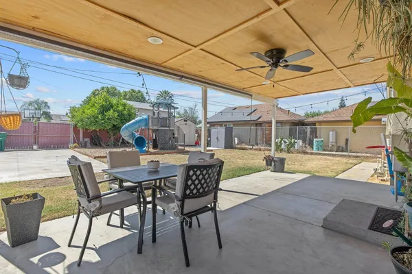 $315,000 | 723 North Lourae Avenue, Reedley, CA 93654