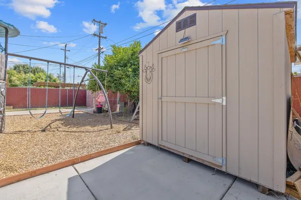 $315,000 | 723 North Lourae Avenue, Reedley, CA 93654