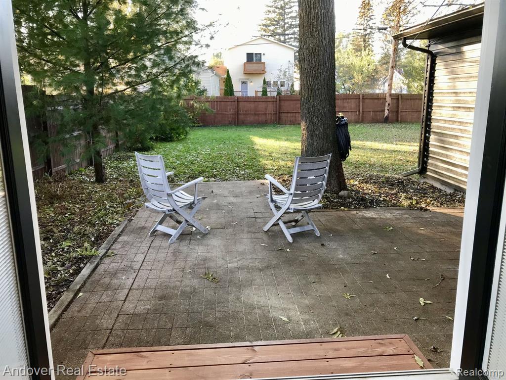 2832 Harrison Avenue Rochester Hills, MI 48307 - Photo 11 of 43