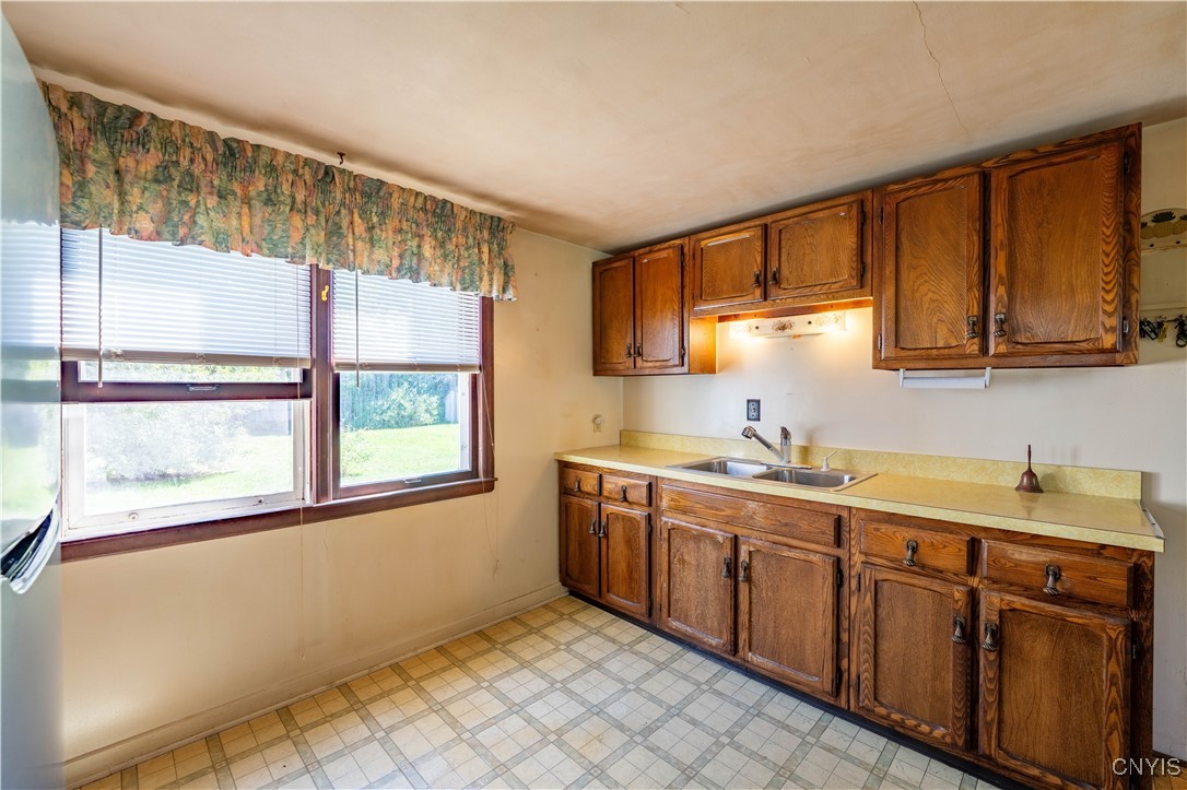 1914 North Madison Street Rome, NY 13440 - Photo 5 of 42