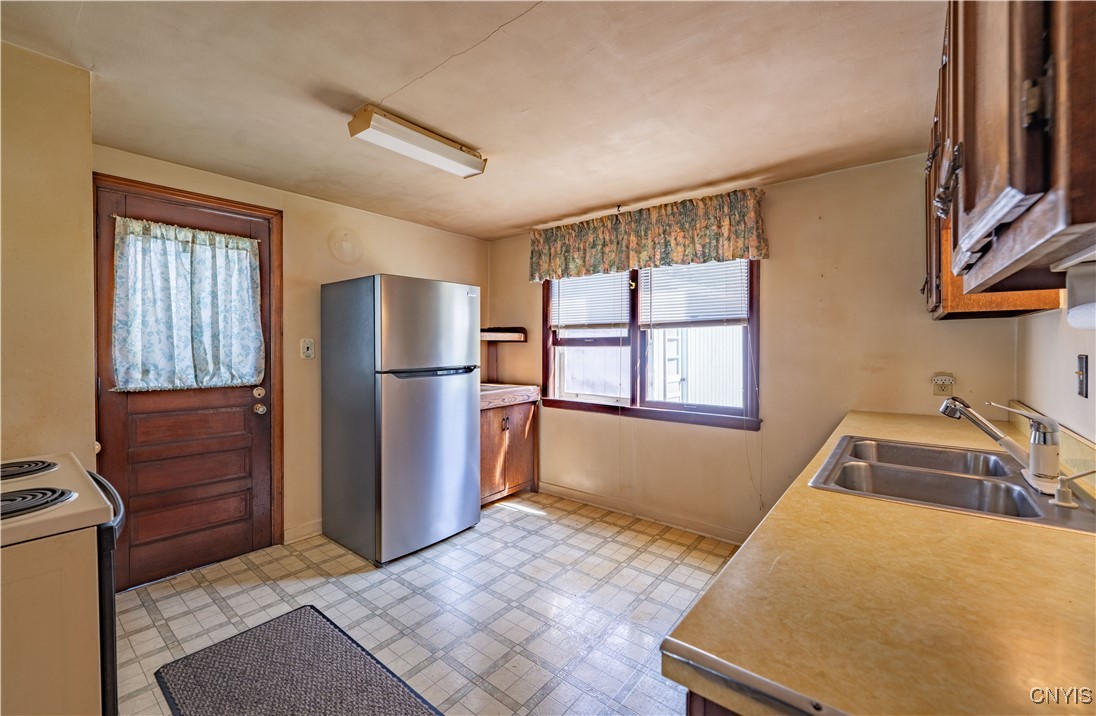 1914 North Madison Street Rome, NY 13440 - Photo 9 of 42