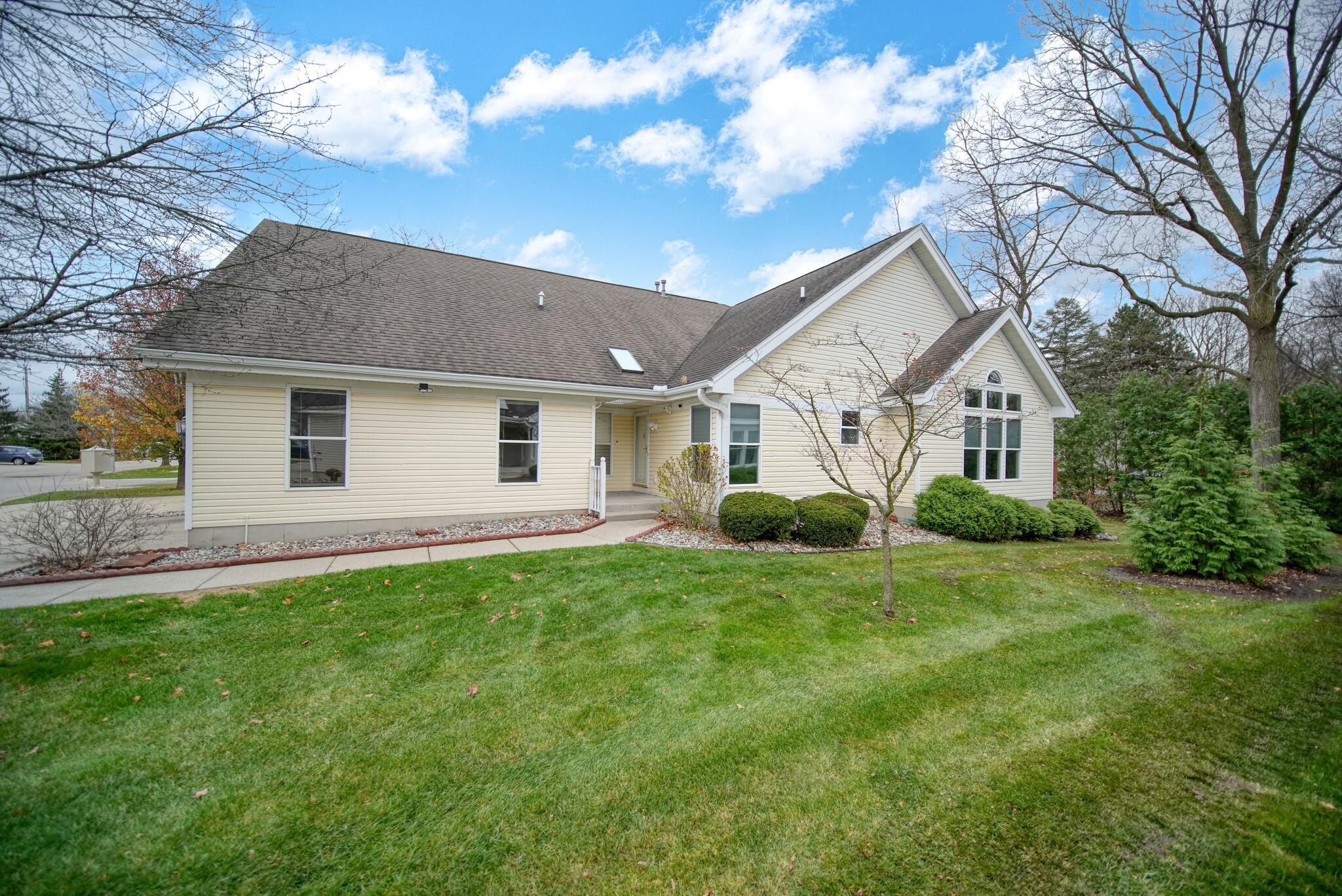 2415 North Aurelius Road, Unit 12 Holt, MI 48842 - Photo 2 of 43 2-web-or-mls-DSC04988_HDR