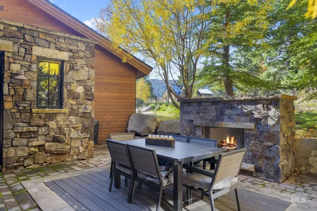 $2,225,000 | 16 Steelhead Court, Donnelly, ID 83615