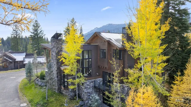 $2,225,000 | 16 Steelhead Court, Donnelly, ID 83615