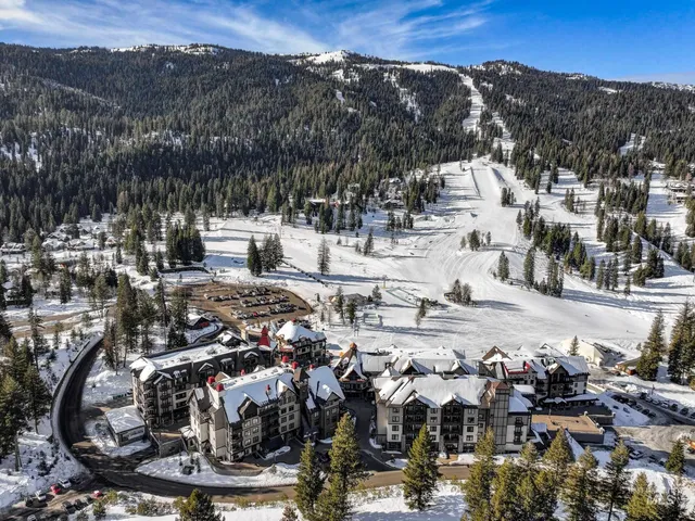 $2,225,000 | 16 Steelhead Court, Donnelly, ID 83615