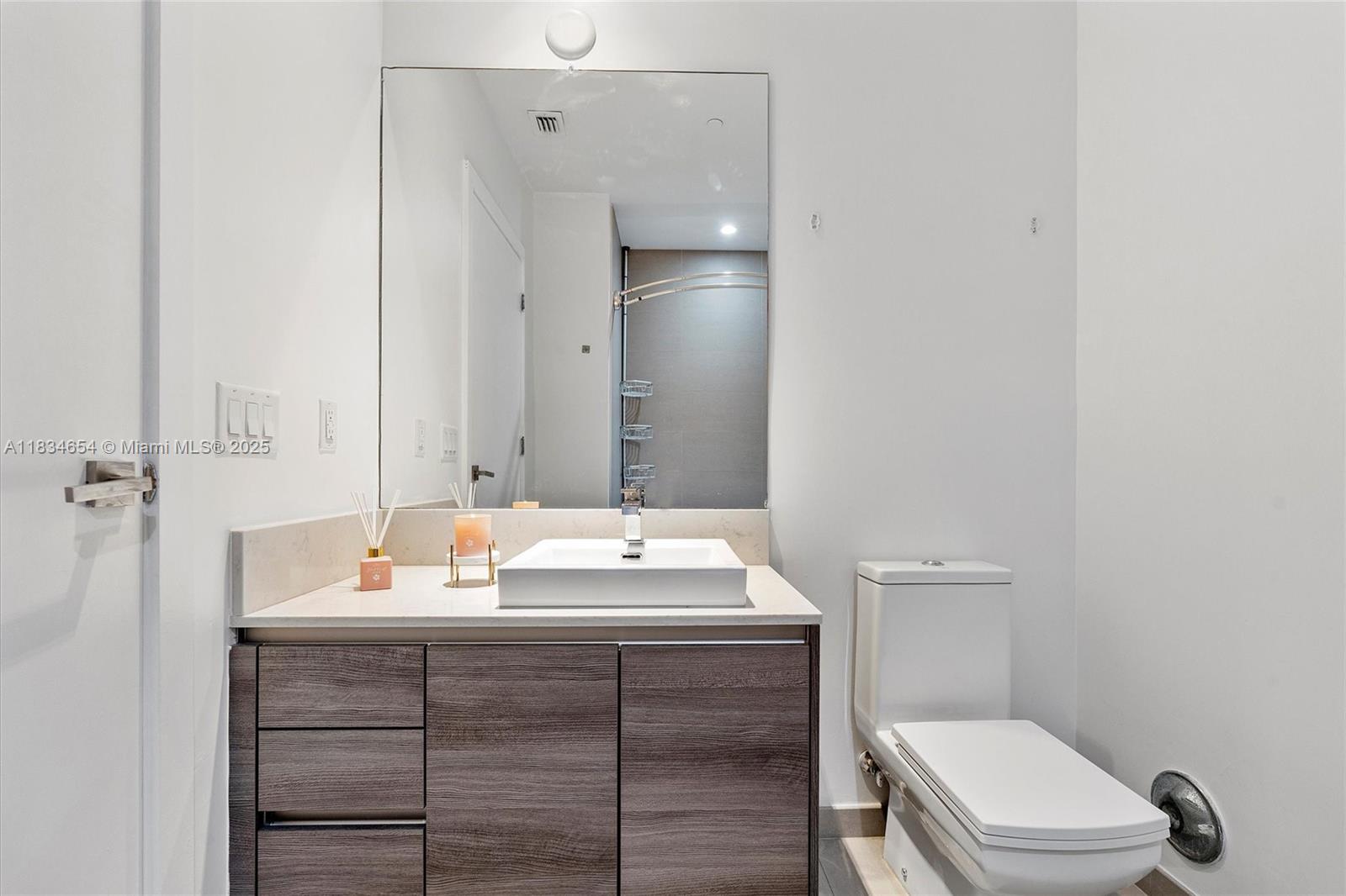 1080 Brickell Avenue, Unit 4209 Miami, FL 33131 - Photo 31 of 54