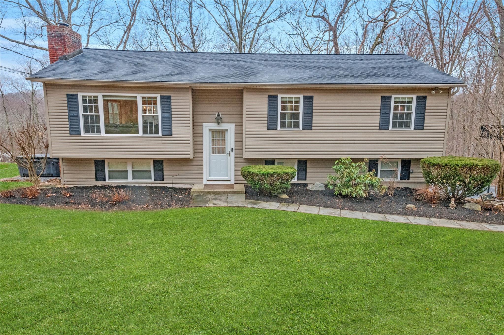 19 Split Rock Road Putnam Valley, NY 10579 - Photo 1 of 1