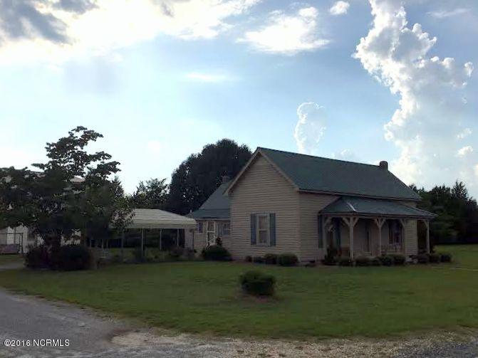 881 Bells Branch Road Newton Grove, NC 28366 - Photo 3 of 20 side