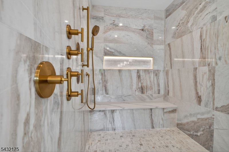 2 Ravinn Lane Warren, NJ 07059 - Photo 22 of 32 view of hall way with mirror