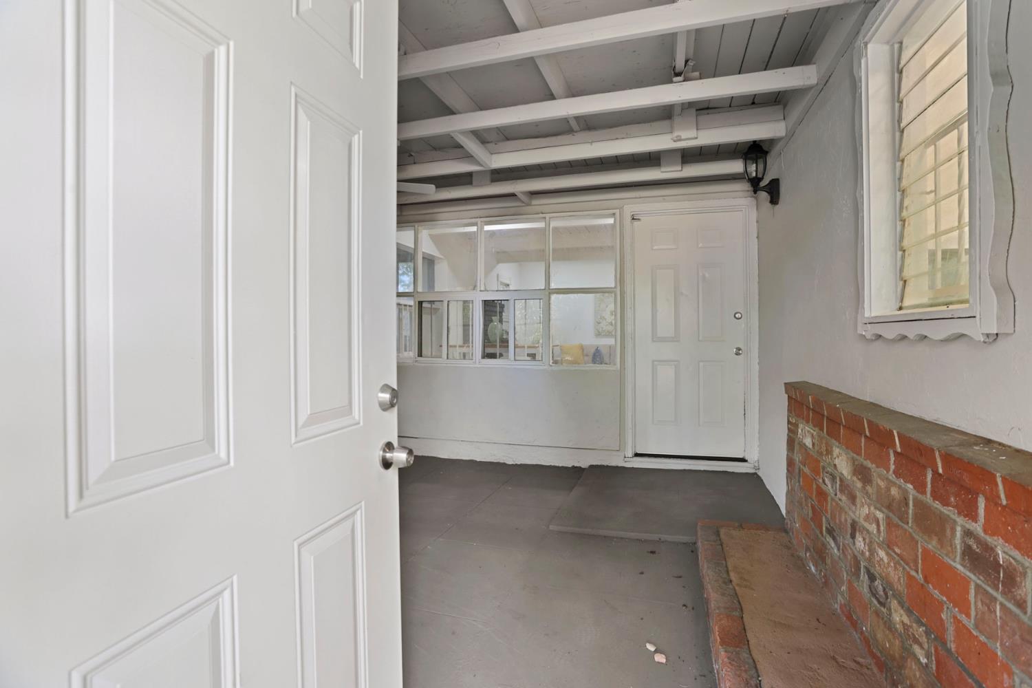 2044 Del Rio Drive Stockton, CA 95204 - Photo 8 of 40