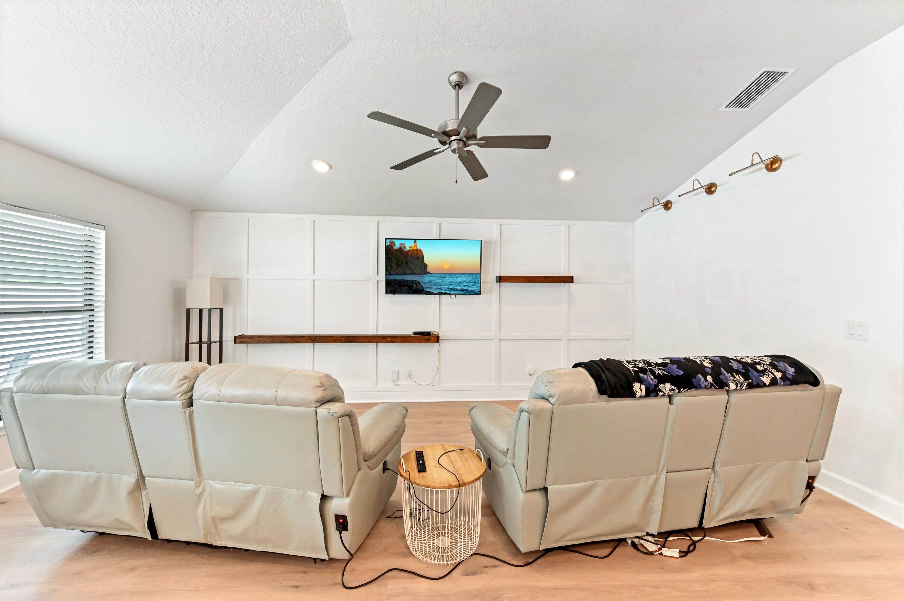 5352 Lugo Street Fort Pierce, FL 34951 - Photo 18 of 44 a living room with furniture and kitchen view