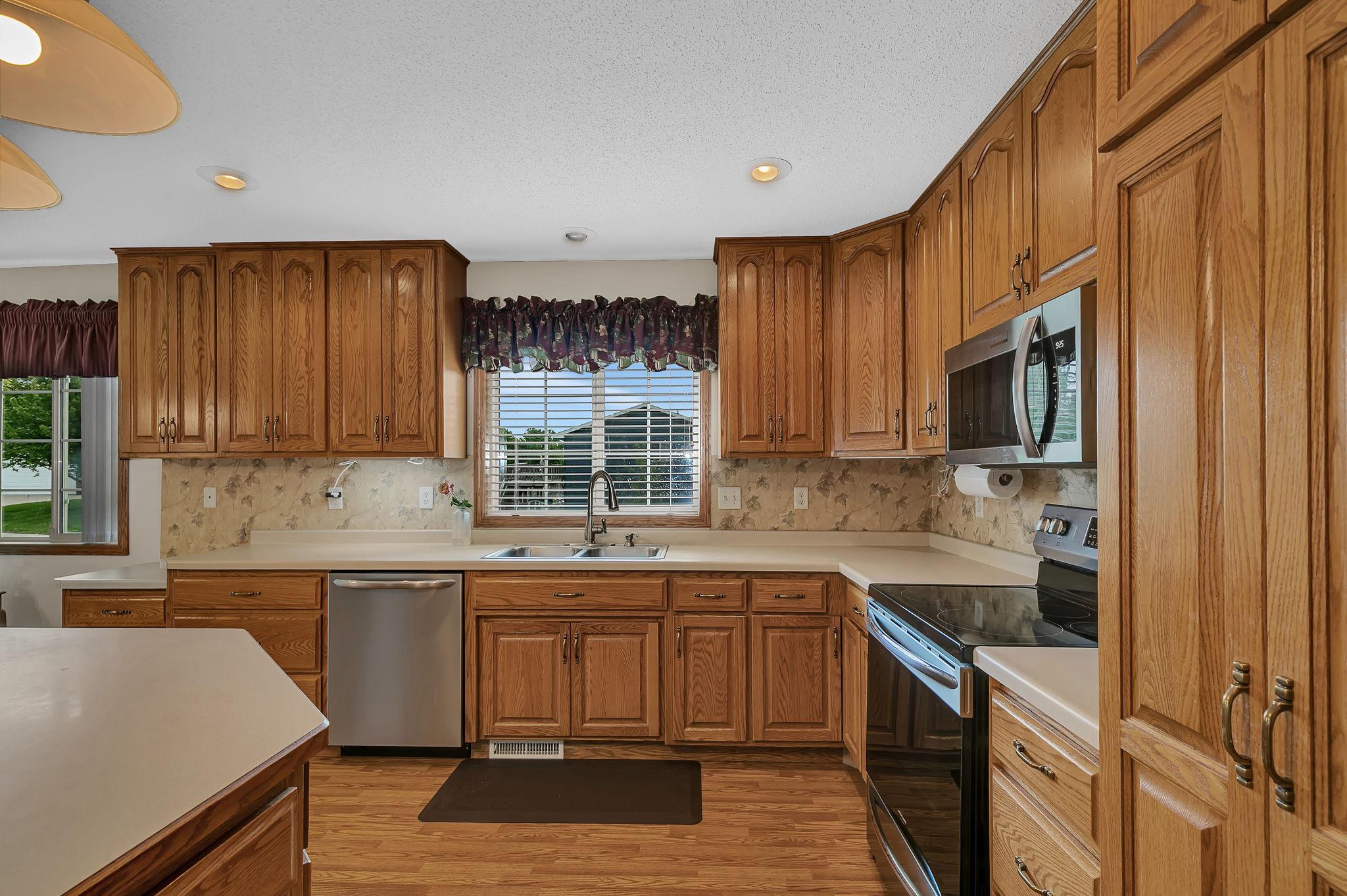 331 Countryside Lane Albany, MN 56307 - Photo 10 of 39