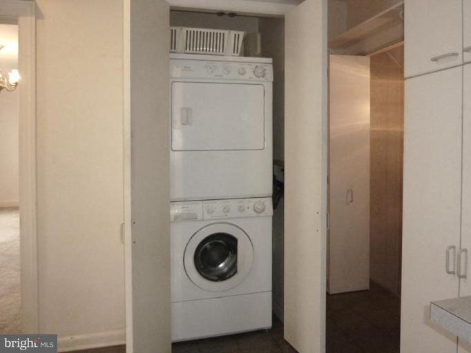 6216 Tramore Road Baltimore, MD 21214 - Photo 29 of 30 a utility room with dryer and washer