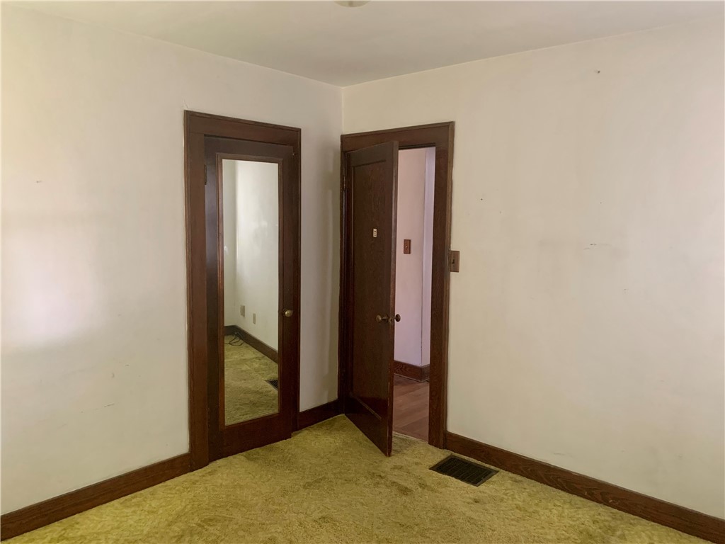 3 Magnolia Manor Paris, IL 61944 - Photo 4 of 30