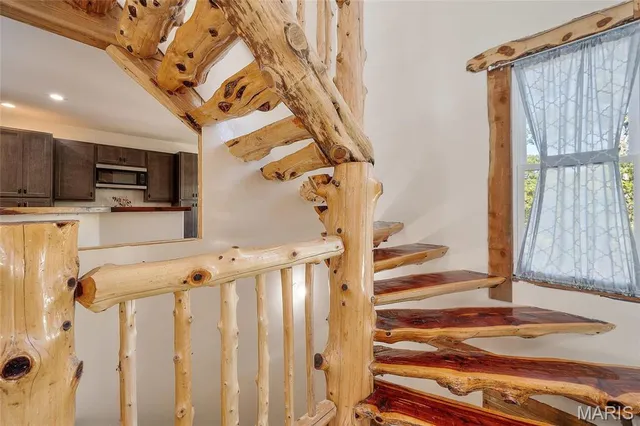 $379,000 | 11336 Choctaw Circle, Ste. Genevieve, MO 63670