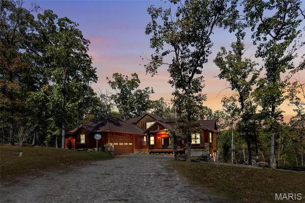 $379,000 | 11336 Choctaw Circle, Ste. Genevieve, MO 63670