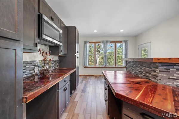 $379,000 | 11336 Choctaw Circle, Ste. Genevieve, MO 63670