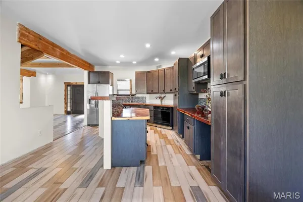 $379,000 | 11336 Choctaw Circle, Ste. Genevieve, MO 63670