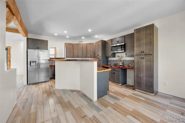 $379,000 | 11336 Choctaw Circle, Ste. Genevieve, MO 63670