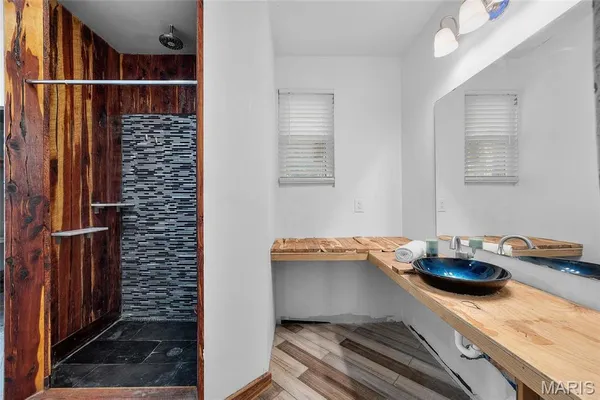 $379,000 | 11336 Choctaw Circle, Ste. Genevieve, MO 63670