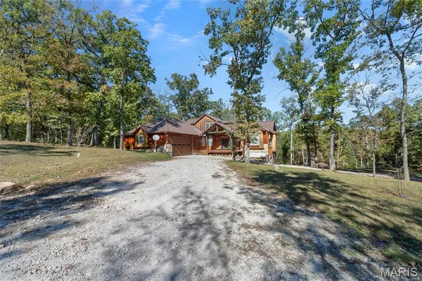 $379,000 | 11336 Choctaw Circle, Ste. Genevieve, MO 63670