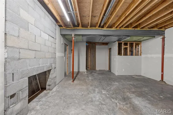 $379,000 | 11336 Choctaw Circle, Ste. Genevieve, MO 63670