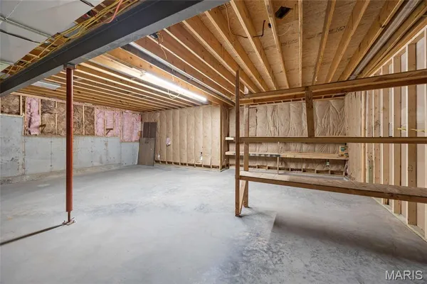 $379,000 | 11336 Choctaw Circle, Ste. Genevieve, MO 63670