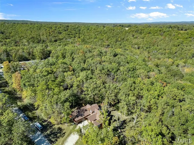 $379,000 | 11336 Choctaw Circle, Ste. Genevieve, MO 63670