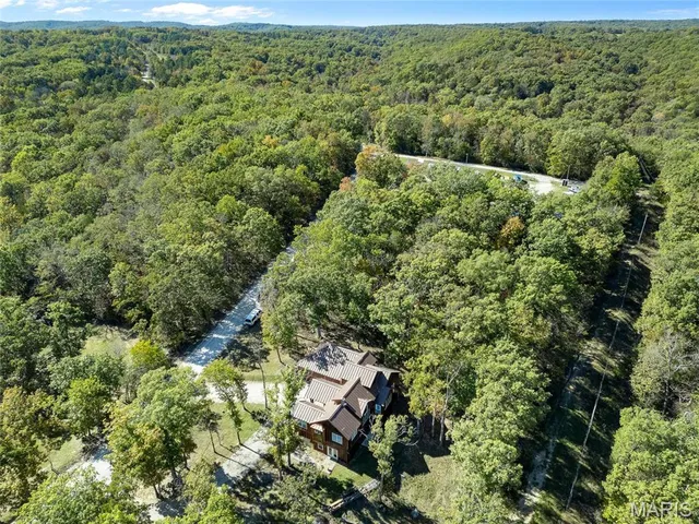 $379,000 | 11336 Choctaw Circle, Ste. Genevieve, MO 63670