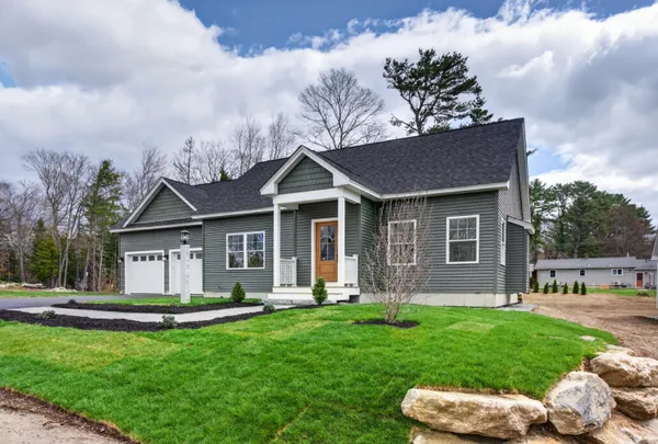 $749,000 | 29 Forest Glen Lane, Topsham, ME 04086