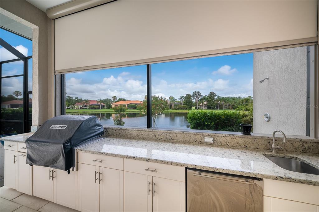 7920 Queensland Way Lakewood Ranch, FL 34202 - Photo 37 of 47