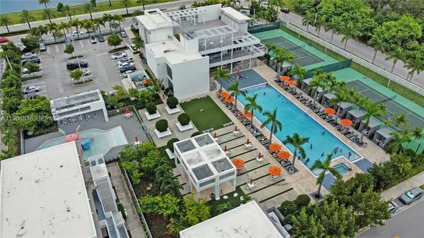 $430,000 | 6416 Northwest 102nd Court, Unit 304, Doral, FL 33178