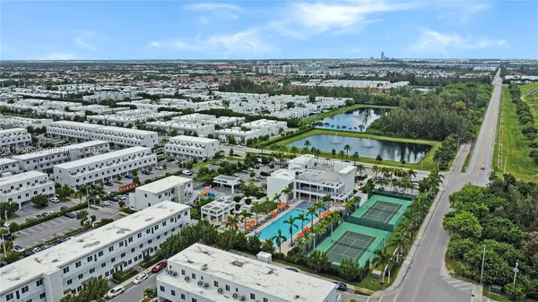 $430,000 | 6416 Northwest 102nd Court, Unit 304, Doral, FL 33178