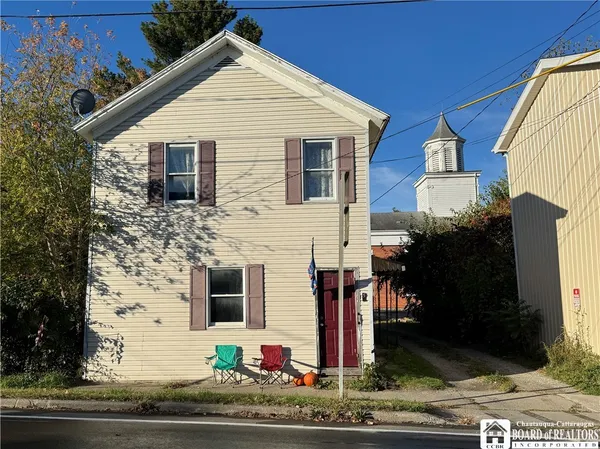 $199,999 | 5 South State Street, Ripley, NY 14775