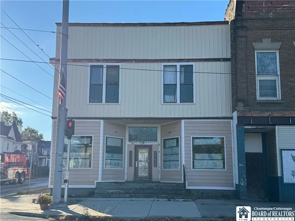 $199,999 | 5 South State Street, Ripley, NY 14775