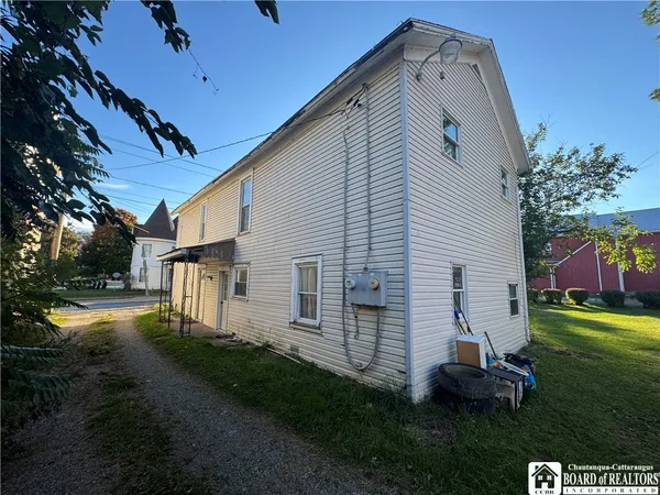 $199,999 | 5 South State Street, Ripley, NY 14775