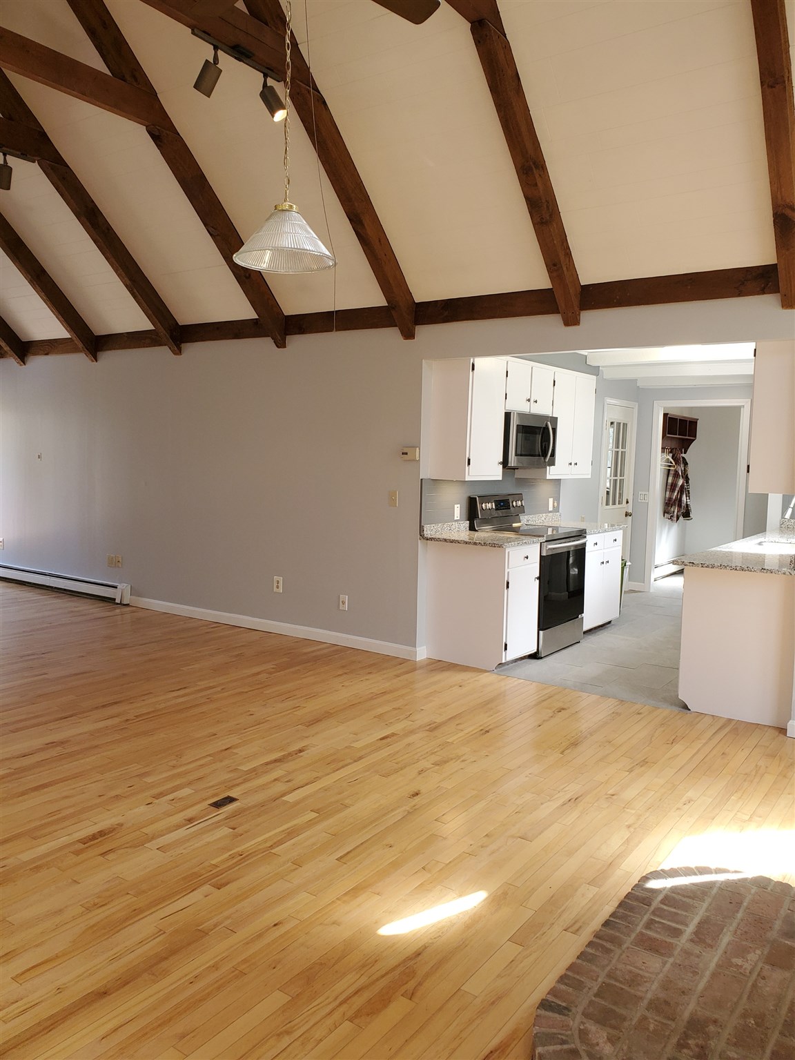 147 County Farm Road Dover, NH 03820 - Photo 10 of 39 Gallery Image 10