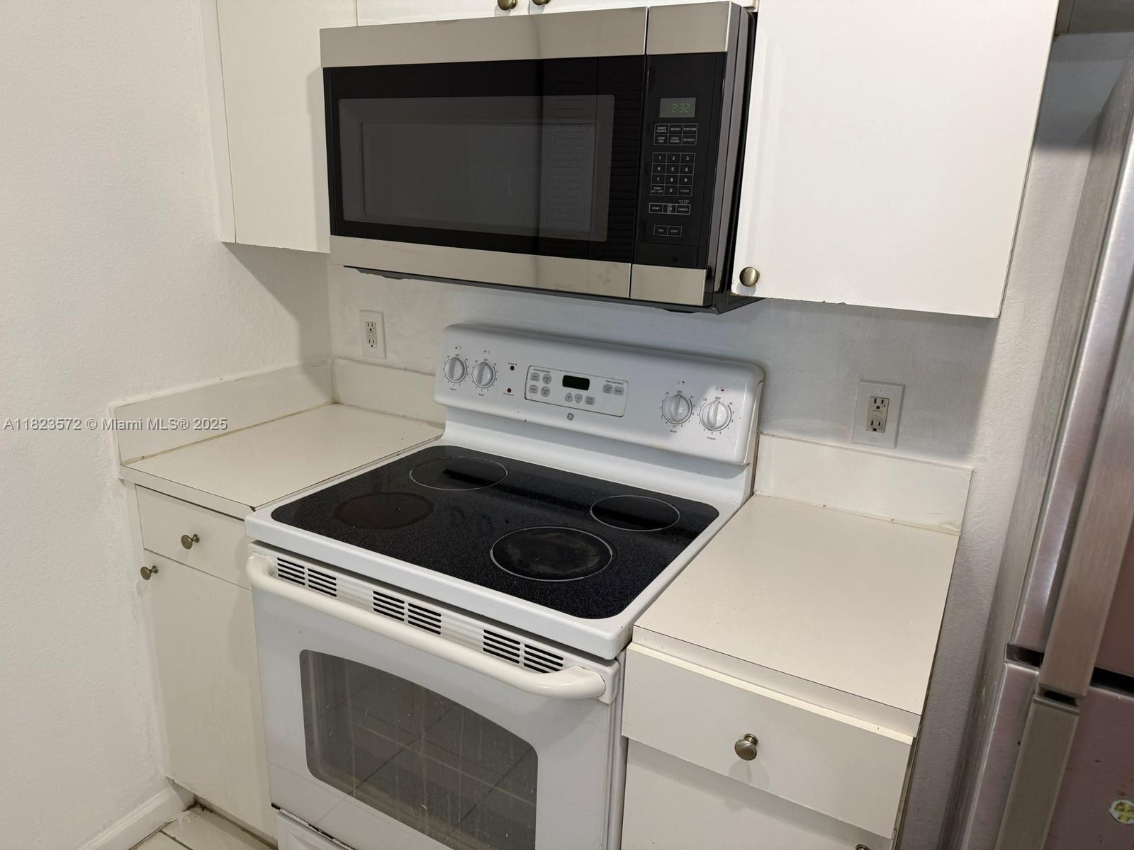 15422 Southwest 284th Street, Unit 7207 Homestead, FL 33033 - Photo 9 of 36 a utility room with washer and dryer