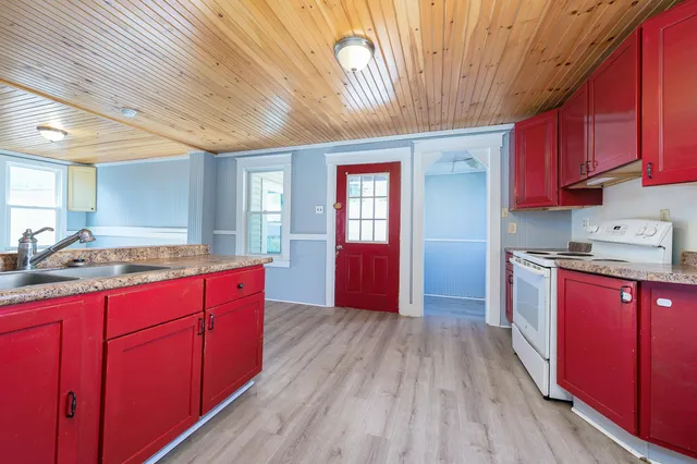 $1,200,000 | 6 Various Addresses, Mexico, ME 04257